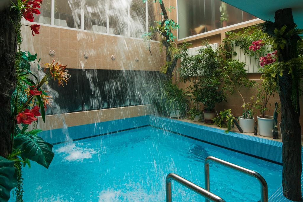 Sport-V-Hotel Hrotovice Bagian luar foto