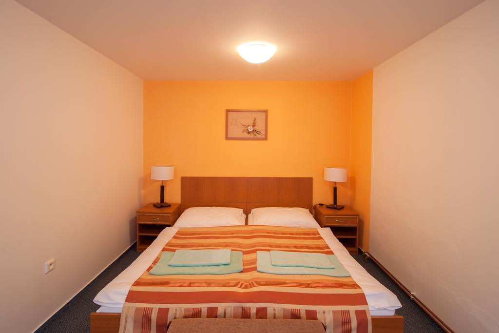 Sport-V-Hotel Hrotovice Ruang foto