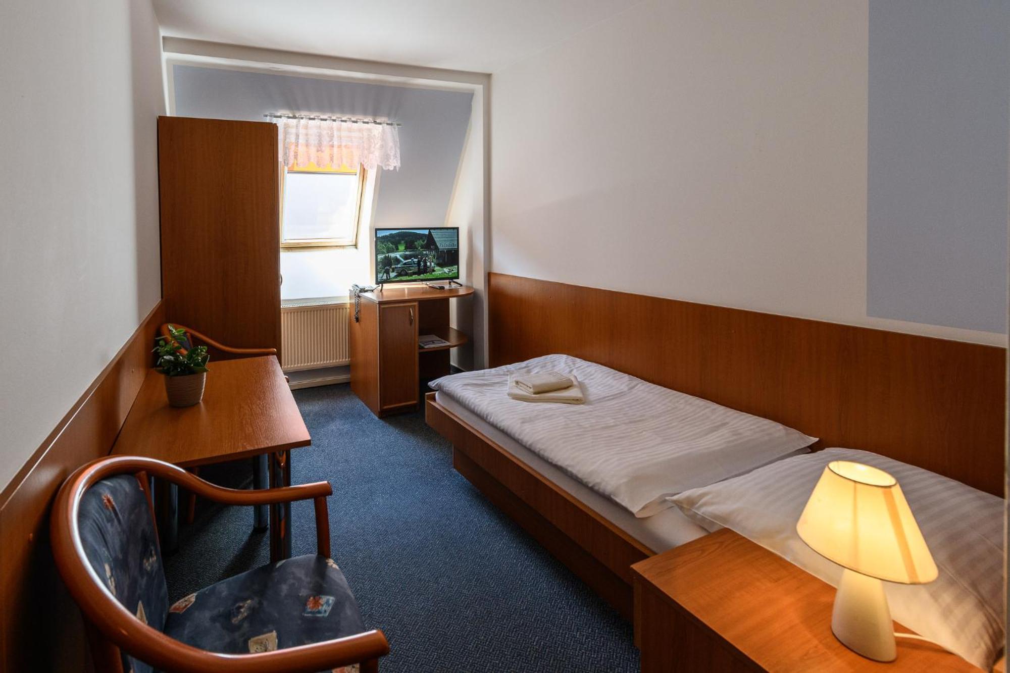 Sport-V-Hotel Hrotovice Bagian luar foto