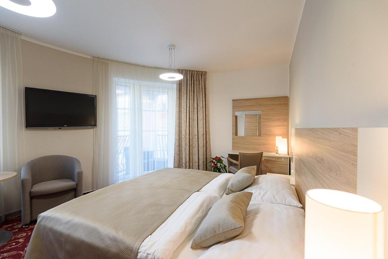 Sport-V-Hotel Hrotovice Bagian luar foto
